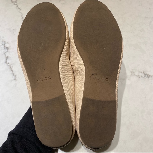 Cream flats - Picture 3 of 3